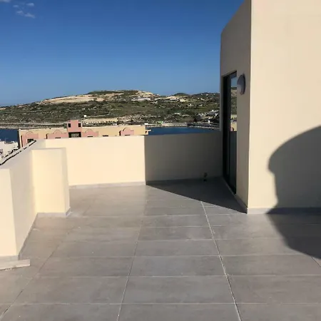 2 Bedroom Penthouse With Sea Views- Qawra Apartamento St. Paul's Bay