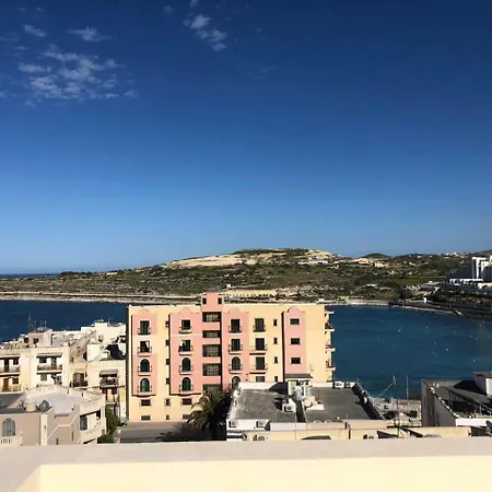 2 Bedroom Penthouse With Sea Views- Qawra St. Paul's Bay