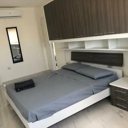 2 Bedroom Penthouse With Sea Views- Qawra St. Paul's Bay