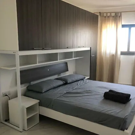 2 Bedroom Penthouse With Sea Views- Qawra Apartamento