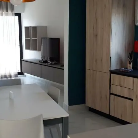 Apartment 2 Bedroom Penthouse With Sea Views- Qawra *